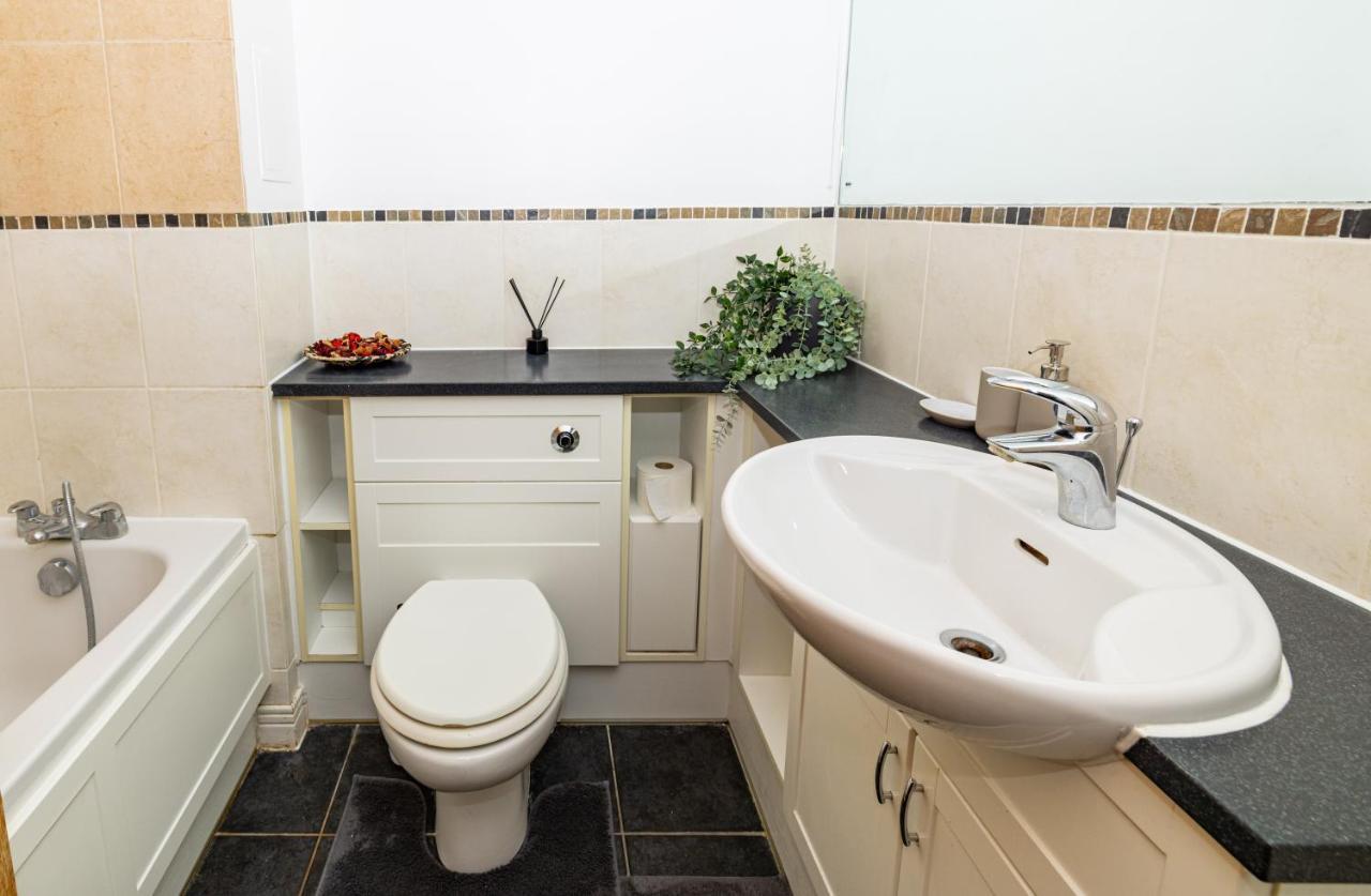 Two Bed Apartment Near Canary Wharf Λονδίνο Εξωτερικό φωτογραφία
